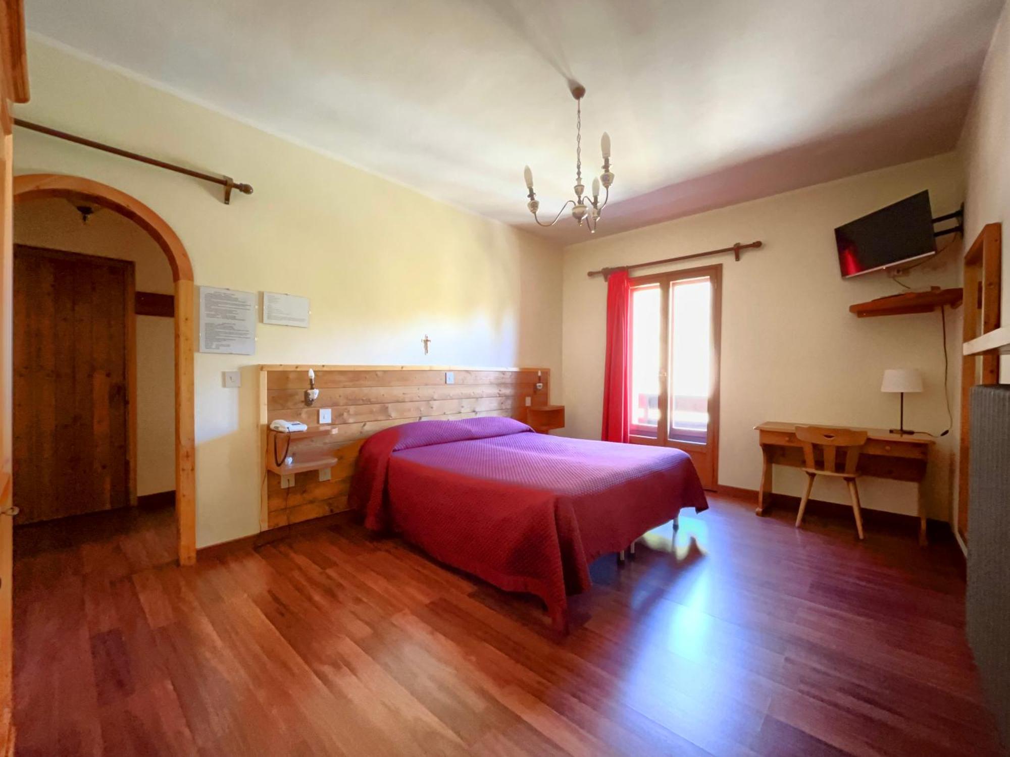 Hotel Garni Mille Pini Сканно Екстер'єр фото